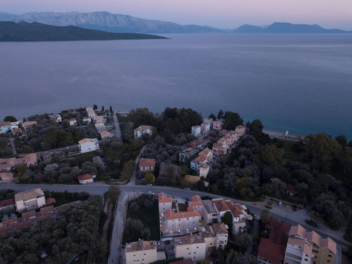 Momento Luxury Apartments Walking Distance From The Beach Никиана Экстерьер фото