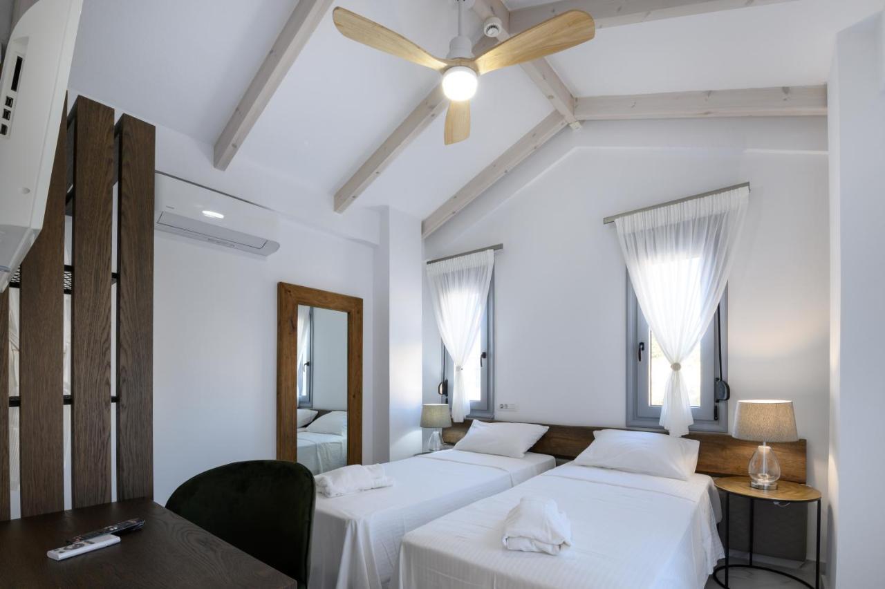 Momento Luxury Apartments Walking Distance From The Beach Никиана Экстерьер фото